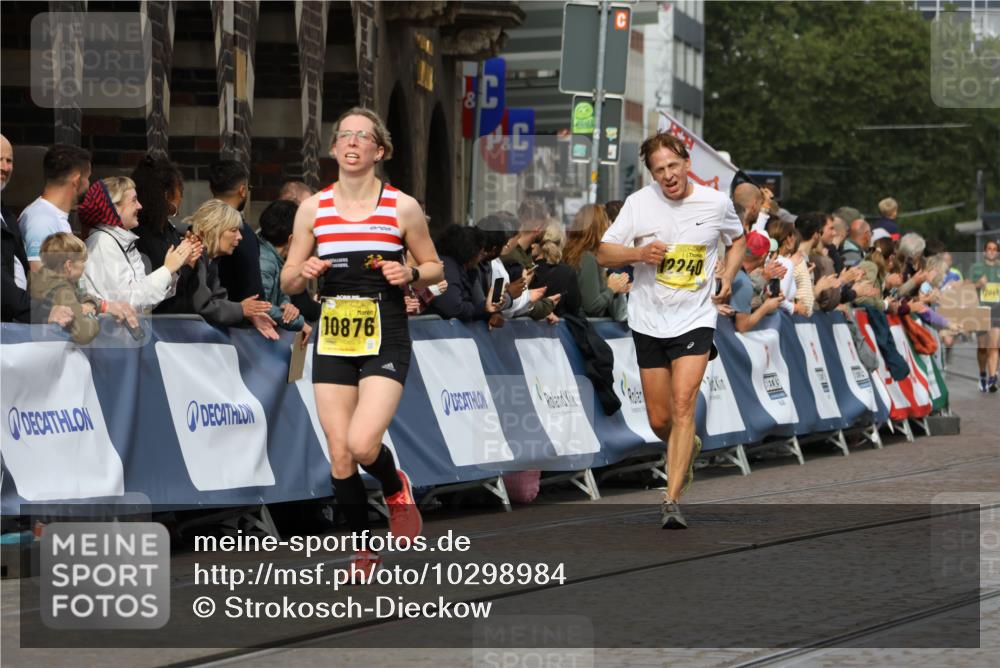 13.09.2026 - 21. swb-Marathon Bremen Strokosch-Dieckow http://msf.ph/oto/10298984 13.09.2026 10:50:13 Ziel 10452, 10508, 10593, 10709, 10966, 11005, 11007, 11035, 11183, 11415, 12380, 12510, 10170, 10233, 10525, 10840, 10923, 11178, 11497, 11499, 11622, 11680, 12045, 12078, 12269, 12447, 13562 meine-sportfotos.de