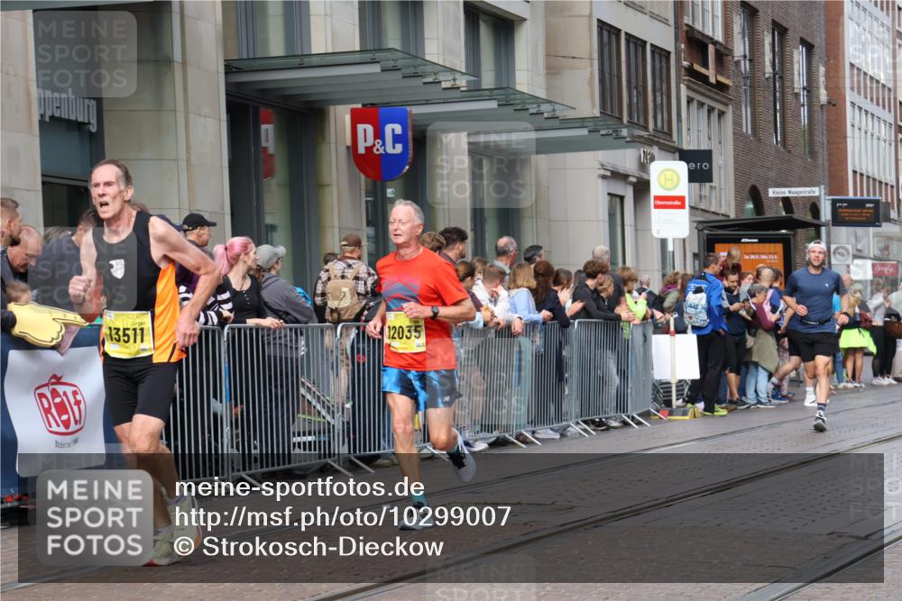 13.09.2026 - 21. swb-Marathon Bremen Strokosch-Dieckow http://msf.ph/oto/10299007 13.09.2026 10:46:28 Ziel 10289, 10445, 10504, 10590, 11155, 11199, 11212, 11661, 11783, 12035, 12364, 12375, 13511, 10228, 10447, 10897, 10992, 11110, 11287, 11356, 11706, 11925, 11926, 13609, 13640 meine-sportfotos.de