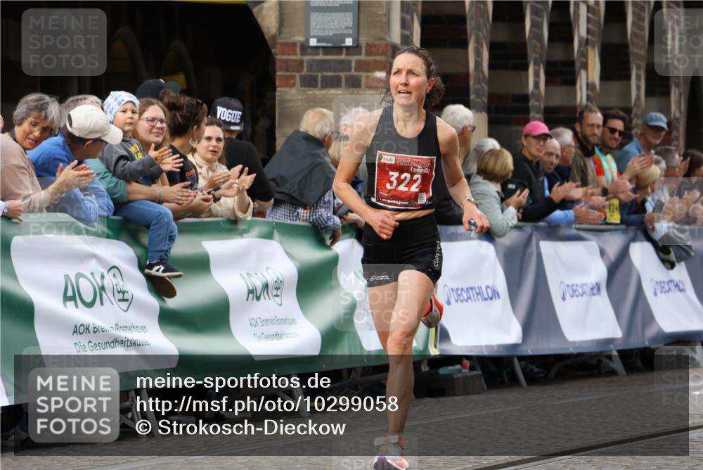 13.09.2026 - 21. swb-Marathon Bremen Strokosch-Dieckow http://msf.ph/oto/10299058 13.09.2026 12:45:29 Ziel 322, 814, 1187, 1544, 1840, 8285, 2032 meine-sportfotos.de