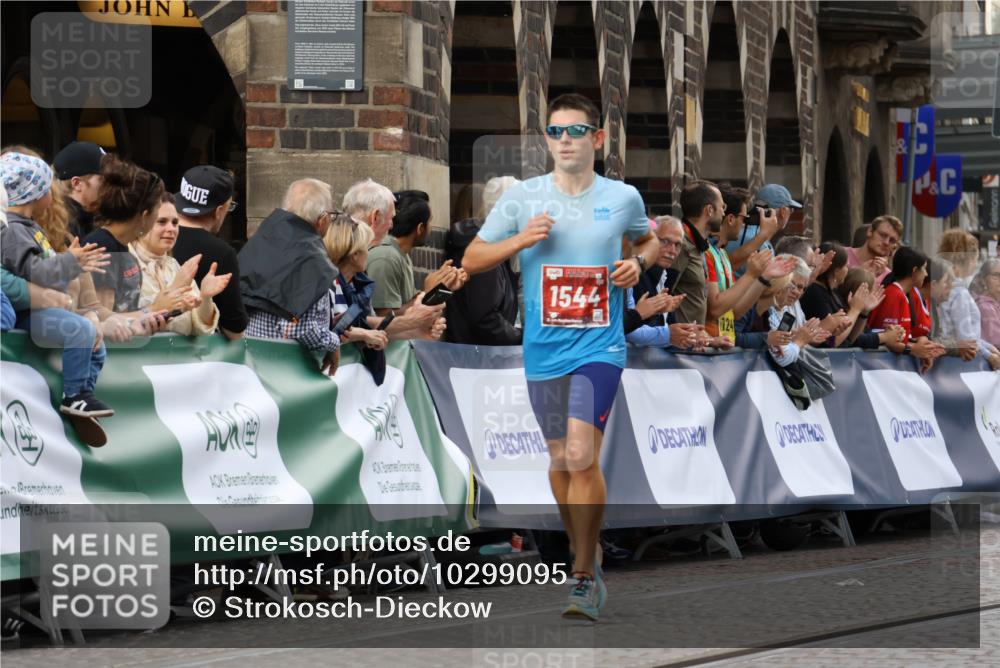 13.09.2026 - 21. swb-Marathon Bremen Strokosch-Dieckow http://msf.ph/oto/10299095 13.09.2026 12:45:34 Ziel 322, 1544, 2032 meine-sportfotos.de