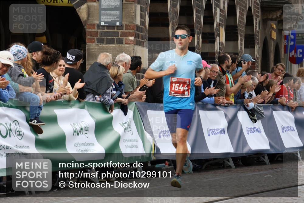 13.09.2026 - 21. swb-Marathon Bremen Strokosch-Dieckow http://msf.ph/oto/10299101 13.09.2026 12:45:34 Ziel 322, 1544, 2032 meine-sportfotos.de