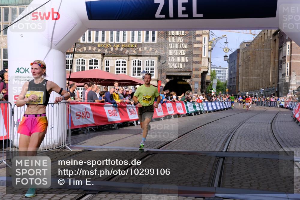 13.09.2026 - 21. swb-Marathon Bremen Tim E. http://msf.ph/oto/10299106 13.09.2026 10:38:12 Ziel 11083, 12538, 13535 meine-sportfotos.de