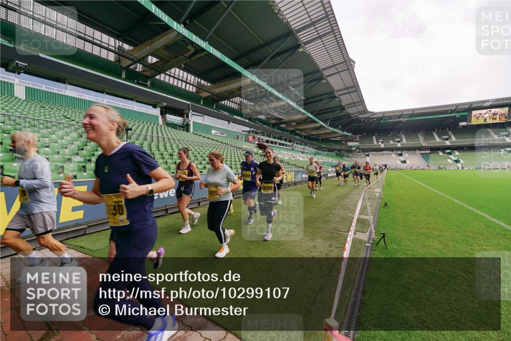 13.09.2026 - 21. swb-Marathon Bremen Michael Burmester http://msf.ph/oto/10299107 13.09.2026 10:35:56 Laufen im Stadion 10093, 10144, 10147, 10152, 10157, 10160, 10173, 10175, 10181, 10182, 10185, 10187, 10195, 10245, 10251, 10257, 10263, 10272, 10275, 10278, 10291, 10306, 10309, 10338, 10357, 10367, 10368, 10369, 10377, 10382, 10390, 10403, 10409, 10411, 10420, 10427, 10429, 10439, 10473, 10477, 10481, 10485, 10492, 10528, 10531, 10559, 10560, 10569, 10607, 10617, 10636, 10639, 10671, 10672, 10677, 10715, 10928, 11162, 11803, 11965, 10146, 10222 meine-sportfotos.de