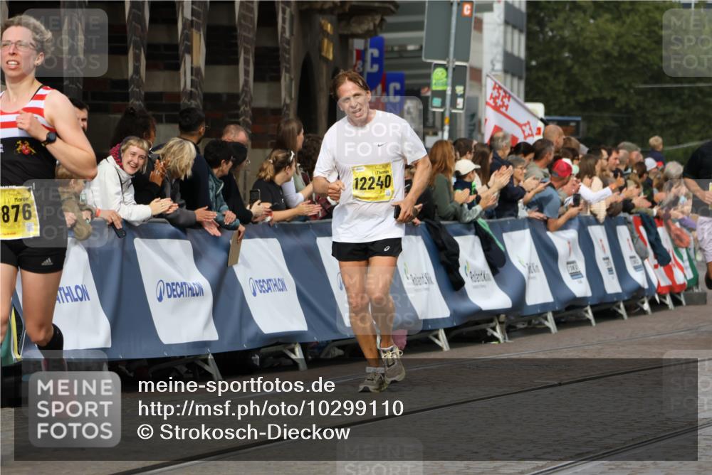 13.09.2026 - 21. swb-Marathon Bremen Strokosch-Dieckow http://msf.ph/oto/10299110 13.09.2026 10:50:14 Ziel 10452, 10508, 10593, 10709, 10966, 11005, 11007, 11035, 11183, 11415, 12380, 12510, 10170, 10233, 10525, 10840, 10923, 11178, 11497, 11499, 11622, 11680, 11742, 12045, 12078, 12269, 12447, 13562 meine-sportfotos.de