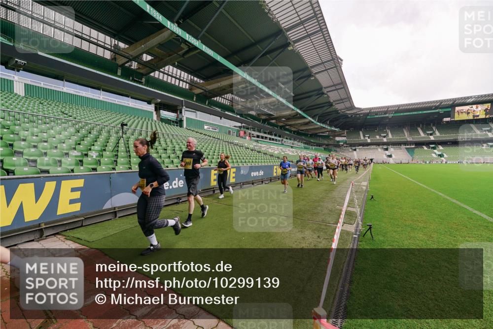 13.09.2026 - 21. swb-Marathon Bremen Michael Burmester http://msf.ph/oto/10299139 13.09.2026 10:36:04 Laufen im Stadion 10092, 10093, 10144, 10152, 10153, 10154, 10157, 10160, 10173, 10175, 10181, 10182, 10185, 10187, 10195, 10198, 10237, 10245, 10251, 10257, 10263, 10272, 10275, 10278, 10291, 10296, 10306, 10309, 10338, 10357, 10367, 10368, 10369, 10377, 10382, 10390, 10403, 10409, 10411, 10420, 10427, 10429, 10439, 10473, 10477, 10481, 10485, 10492, 10497, 10528, 10531, 10559, 10560, 10569, 10607, 10613, 10617, 10633, 10636, 10647, 10648, 10671, 10672, 10677, 10715, 10928 meine-sportfotos.de