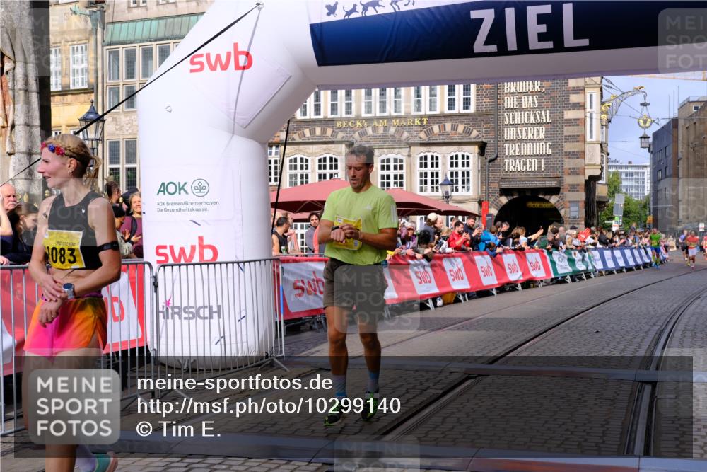 13.09.2026 - 21. swb-Marathon Bremen Tim E. http://msf.ph/oto/10299140 13.09.2026 10:38:12 Ziel 11083, 12538, 13535 meine-sportfotos.de