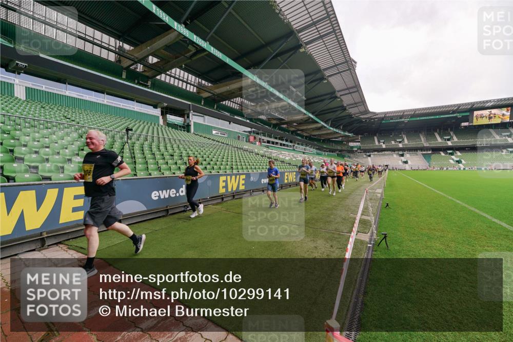 13.09.2026 - 21. swb-Marathon Bremen Michael Burmester http://msf.ph/oto/10299141 13.09.2026 10:36:05 Laufen im Stadion 10092, 10093, 10144, 10152, 10153, 10154, 10157, 10160, 10173, 10175, 10181, 10182, 10185, 10187, 10195, 10198, 10237, 10245, 10251, 10257, 10263, 10272, 10275, 10278, 10291, 10296, 10306, 10309, 10338, 10357, 10369, 10377, 10382, 10390, 10403, 10409, 10411, 10420, 10427, 10429, 10439, 10473, 10477, 10481, 10485, 10492, 10497, 10528, 10531, 10559, 10560, 10569, 10607, 10613, 10617, 10633, 10636, 10647, 10648, 10671, 10672, 10677, 10715, 10928 meine-sportfotos.de