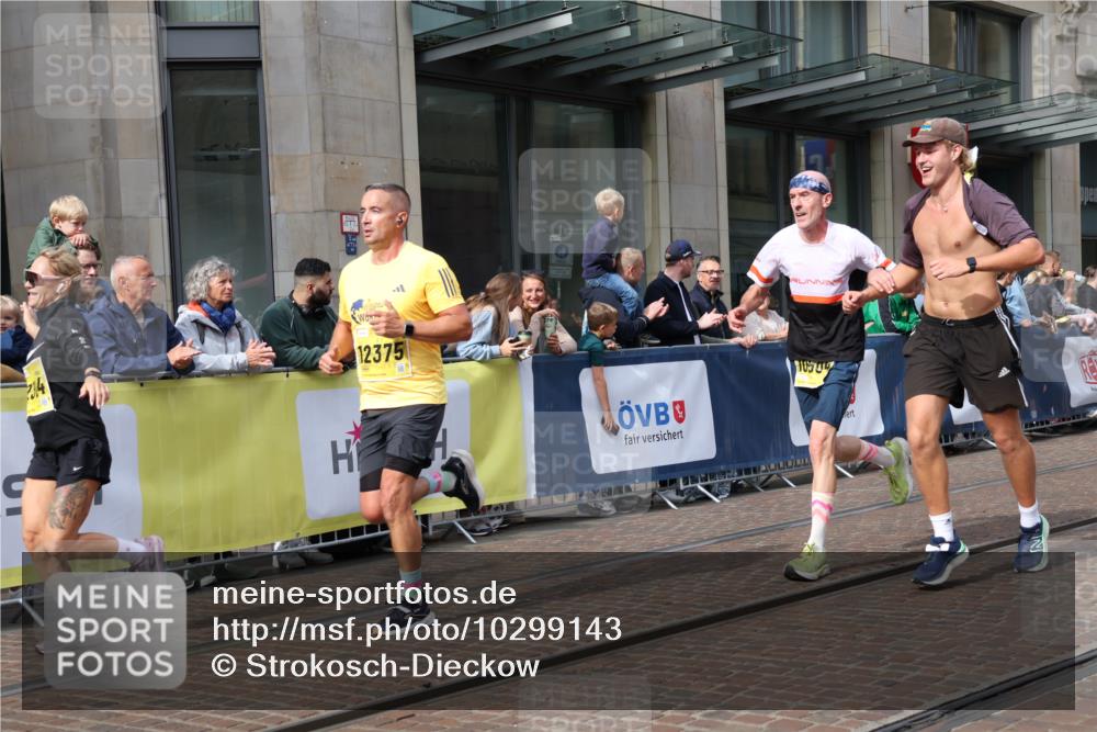 13.09.2026 - 21. swb-Marathon Bremen Strokosch-Dieckow http://msf.ph/oto/10299143 13.09.2026 10:46:51 Ziel 10289, 10319, 10744, 11060, 11187, 11199, 11212, 11344, 11462, 11608, 11650, 11651, 11783, 11814, 12048, 12298, 12415, 12470, 13528, 13545, 13589, 13613, 10445, 10504, 10590, 10897, 11110, 11155, 11661, 12035, 12364, 12375, 13511 meine-sportfotos.de
