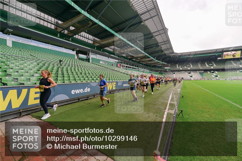 13.09.2026 - 21. swb-Marathon Bremen Michael Burmester http://msf.ph/oto/10299146 13.09.2026 10:36:06 Laufen im Stadion 10092, 10093, 10144, 10152, 10153, 10154, 10157, 10160, 10173, 10175, 10181, 10182, 10185, 10187, 10195, 10198, 10237, 10245, 10251, 10257, 10263, 10272, 10275, 10278, 10291, 10296, 10306, 10309, 10338, 10357, 10369, 10377, 10382, 10390, 10403, 10409, 10411, 10420, 10427, 10429, 10439, 10473, 10477, 10481, 10485, 10492, 10497, 10528, 10531, 10559, 10560, 10569, 10607, 10613, 10617, 10633, 10636, 10647, 10648, 10671, 10672, 10677, 10715, 10928 meine-sportfotos.de