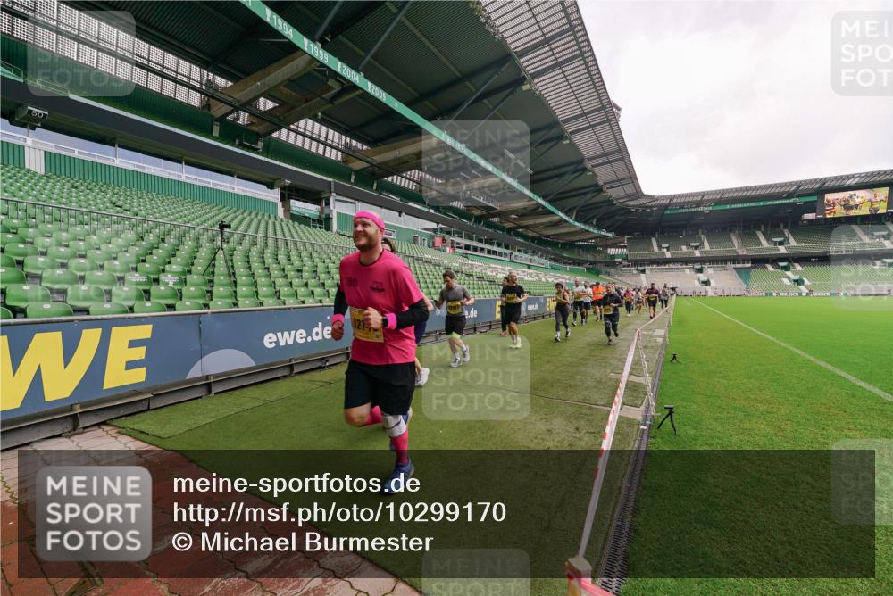 13.09.2026 - 21. swb-Marathon Bremen Michael Burmester http://msf.ph/oto/10299170 13.09.2026 10:36:10 Laufen im Stadion 10092, 10093, 10144, 10152, 10153, 10154, 10157, 10160, 10173, 10175, 10181, 10182, 10185, 10187, 10195, 10198, 10237, 10245, 10251, 10257, 10263, 10272, 10275, 10278, 10291, 10296, 10306, 10309, 10331, 10332, 10338, 10357, 10377, 10382, 10390, 10403, 10409, 10411, 10420, 10427, 10429, 10439, 10473, 10477, 10481, 10492, 10497, 10500, 10528, 10531, 10559, 10560, 10569, 10607, 10613, 10617, 10633, 10636, 10647, 10648, 10671, 10672, 10677, 10715 meine-sportfotos.de