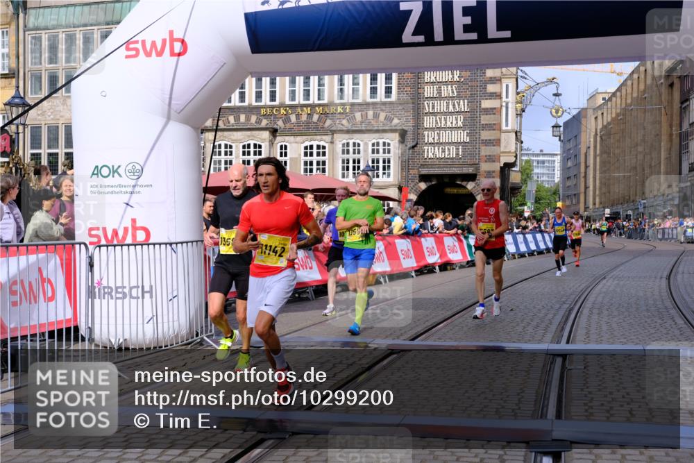 13.09.2026 - 21. swb-Marathon Bremen Tim E. http://msf.ph/oto/10299200 13.09.2026 10:38:22 Ziel 10302, 11083, 11142, 12538, 13551, 13559, 13584, 13587, 13636 meine-sportfotos.de
