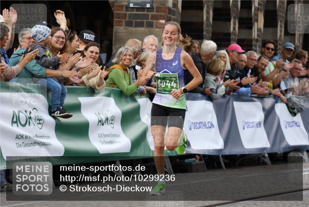 13.09.2026 - 21. swb-Marathon Bremen Strokosch-Dieckow http://msf.ph/oto/10299236 13.09.2026 12:46:10 Ziel 103, 8044 meine-sportfotos.de