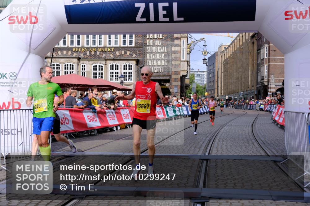 13.09.2026 - 21. swb-Marathon Bremen Tim E. http://msf.ph/oto/10299247 13.09.2026 10:38:24 Ziel 10302, 11142, 12538, 13551, 13559, 13584, 13587, 13636 meine-sportfotos.de