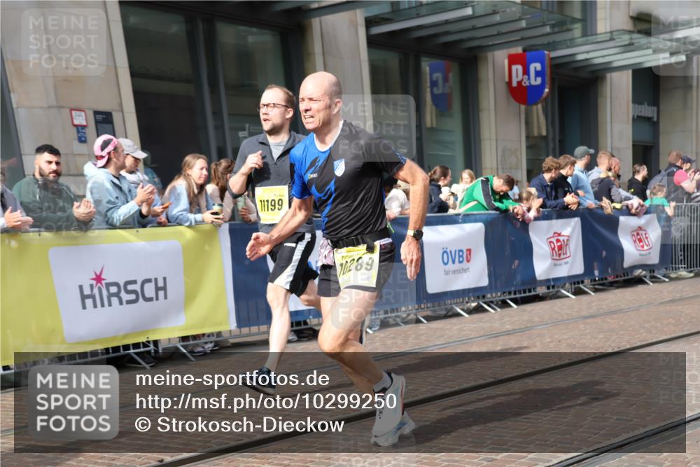 13.09.2026 - 21. swb-Marathon Bremen Strokosch-Dieckow http://msf.ph/oto/10299250 13.09.2026 10:46:58 Ziel 10189, 10310, 10319, 10744, 10898, 11187, 11269, 11462, 11650, 11651, 11814, 12048, 12195, 12298, 12415, 12470, 13528, 13545, 13589, 13613, 10289, 10445, 10504, 11060, 11199, 11212, 11344, 11608, 11661, 11783, 12364, 12375 meine-sportfotos.de