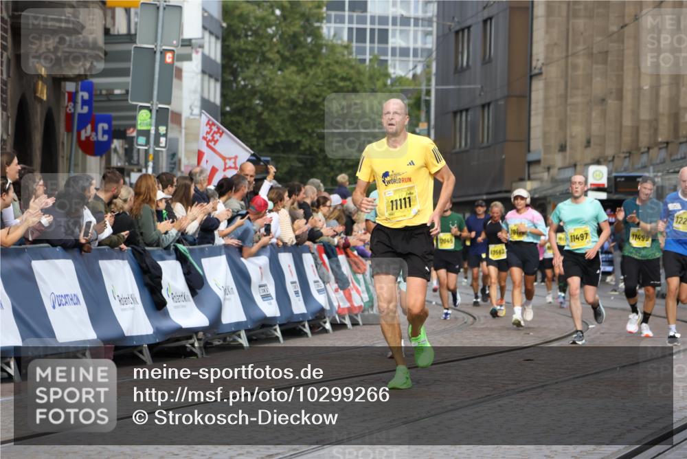 13.09.2026 - 21. swb-Marathon Bremen Strokosch-Dieckow http://msf.ph/oto/10299266 13.09.2026 10:50:19 Ziel 10452, 10508, 10593, 10876, 10966, 11005, 11035, 11183, 11415, 12240, 12380, 12510, 10233, 10525, 10840, 10923, 11276, 11622, 11664, 11680, 11742, 12045, 12078, 12447, 13562 meine-sportfotos.de