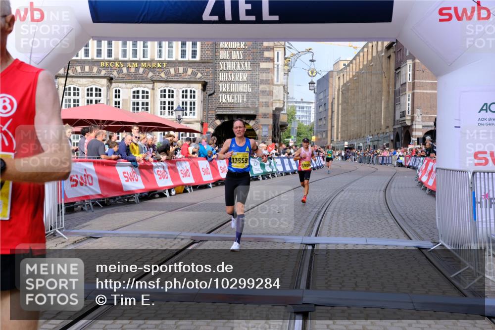 13.09.2026 - 21. swb-Marathon Bremen Tim E. http://msf.ph/oto/10299284 13.09.2026 10:38:26 Ziel 10302, 11142, 13551, 13553, 13559, 13584, 13587, 13636 meine-sportfotos.de