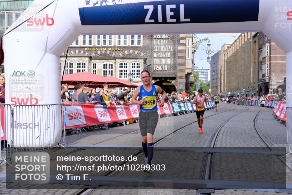 13.09.2026 - 21. swb-Marathon Bremen Tim E. http://msf.ph/oto/10299303 13.09.2026 10:38:26 Ziel 10302, 11142, 13551, 13553, 13559, 13584, 13587, 13636 meine-sportfotos.de