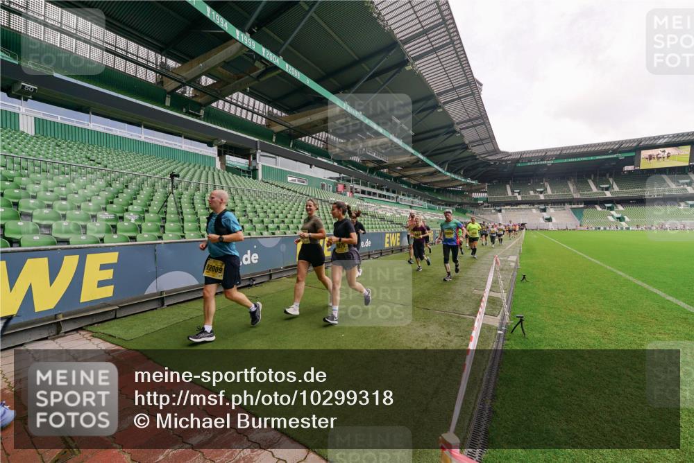 13.09.2026 - 21. swb-Marathon Bremen Michael Burmester http://msf.ph/oto/10299318 13.09.2026 10:36:43 Laufen im Stadion 10092, 10150, 10152, 10153, 10154, 10160, 10173, 10175, 10181, 10182, 10186, 10187, 10195, 10198, 10237, 10245, 10251, 10257, 10263, 10272, 10275, 10278, 10291, 10296, 10306, 10309, 10315, 10327, 10331, 10332, 10338, 10357, 10377, 10382, 10390, 10403, 10409, 10411, 10420, 10429, 10439, 10444, 10473, 10477, 10481, 10492, 10497, 10500, 10516, 10531, 10560, 10569, 10598, 10607, 10613, 10617, 10633, 10636, 10647, 10648, 10659, 10663, 10671, 10672, 10674 meine-sportfotos.de