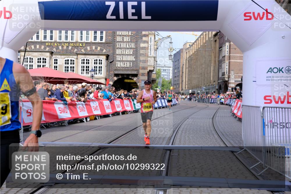 13.09.2026 - 21. swb-Marathon Bremen Tim E. http://msf.ph/oto/10299322 13.09.2026 10:38:28 Ziel 10302, 11142, 13551, 13553, 13559, 13584, 13587, 13636 meine-sportfotos.de