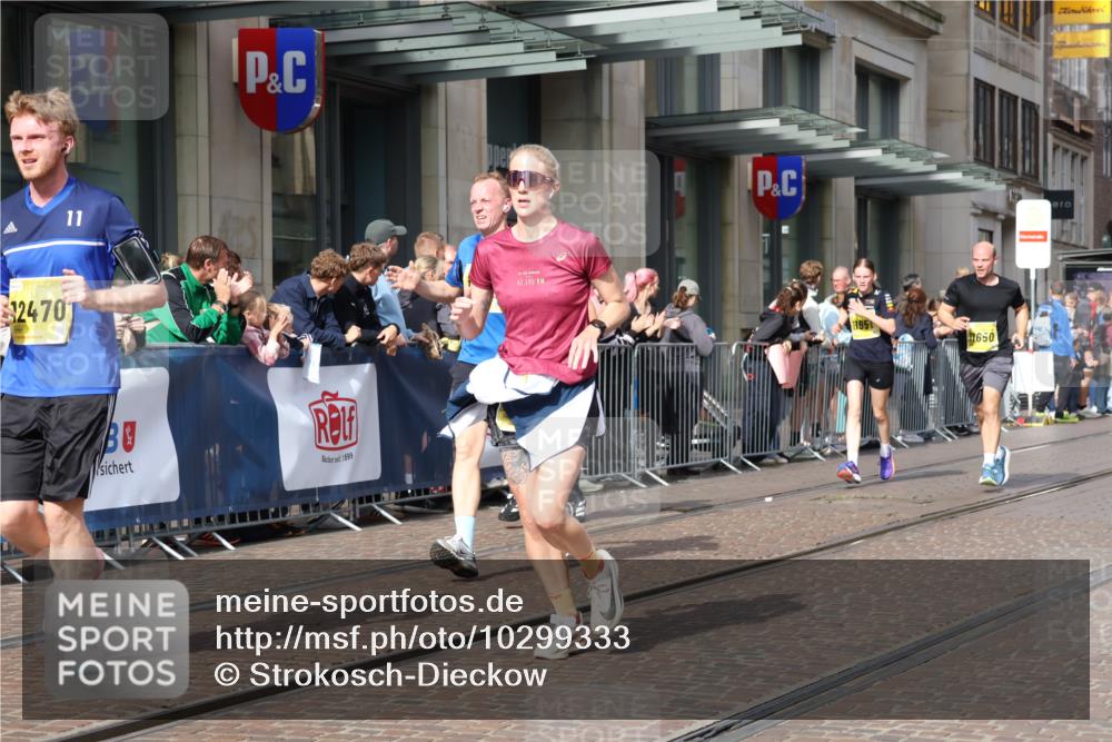 13.09.2026 - 21. swb-Marathon Bremen Strokosch-Dieckow http://msf.ph/oto/10299333 13.09.2026 10:47:05 Ziel 10189, 10223, 10270, 10310, 10319, 10807, 10873, 10898, 11187, 11269, 11462, 11469, 11646, 11650, 11651, 11814, 12048, 12195, 12296, 12298, 12318, 13521, 13528, 13545, 13589, 10289, 10445, 10504, 10744, 11060, 11199, 11212, 11344, 11608, 11650, 11651, 11661, 11783, 11814, 12364, 12375, 12415, 12470, 13613 meine-sportfotos.de
