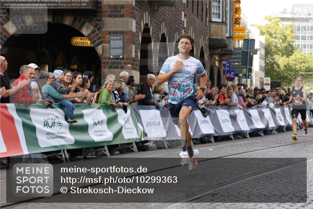 13.09.2026 - 21. swb-Marathon Bremen Strokosch-Dieckow http://msf.ph/oto/10299363 13.09.2026 12:46:35 Ziel 103, 1352, 8044, 238, 574, 841, 1391 meine-sportfotos.de