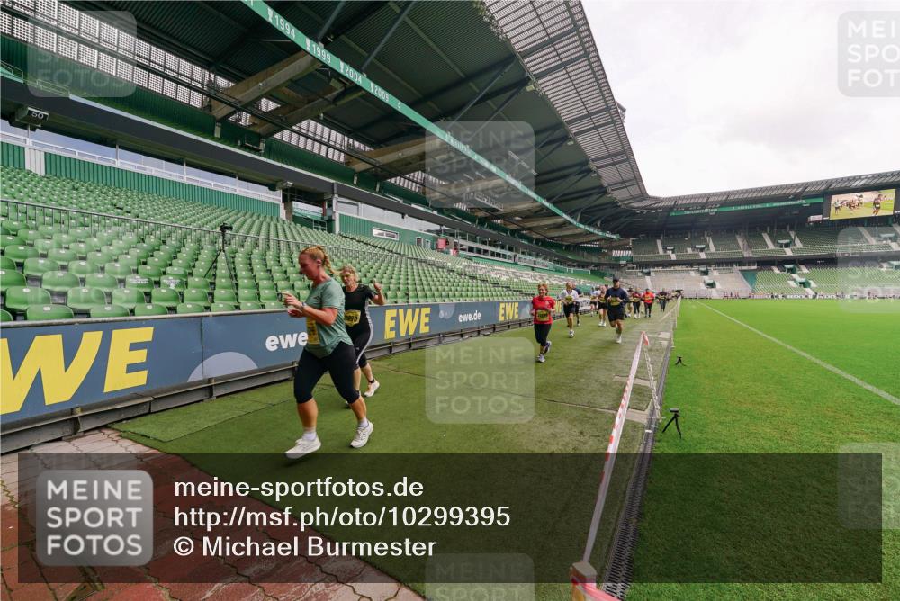 13.09.2026 - 21. swb-Marathon Bremen Michael Burmester http://msf.ph/oto/10299395 13.09.2026 10:37:05 Laufen im Stadion 10090, 10091, 10092, 10150, 10152, 10153, 10154, 10160, 10182, 10186, 10187, 10195, 10198, 10237, 10251, 10257, 10263, 10272, 10273, 10274, 10275, 10278, 10283, 10291, 10296, 10306, 10315, 10323, 10327, 10331, 10332, 10338, 10357, 10382, 10390, 10403, 10409, 10411, 10420, 10429, 10439, 10444, 10473, 10477, 10481, 10488, 10497, 10500, 10516, 10531, 10560, 10569, 10598, 10607, 10613, 10617, 10633, 10647, 10648, 10659, 10663, 10671, 10672, 10674 meine-sportfotos.de