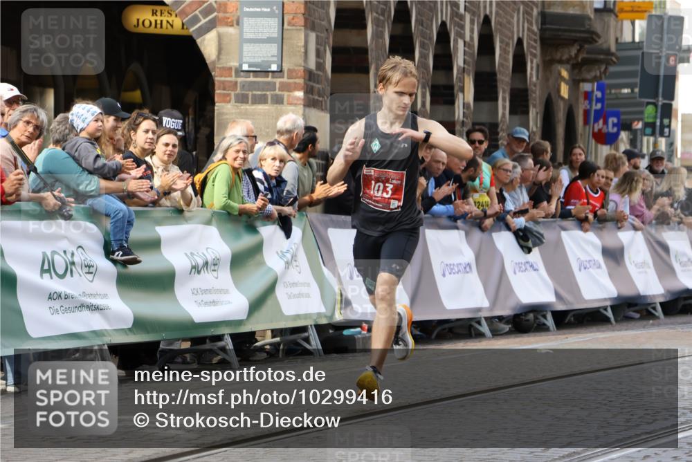 13.09.2026 - 21. swb-Marathon Bremen Strokosch-Dieckow http://msf.ph/oto/10299416 13.09.2026 12:46:38 Ziel 103, 1352, 1525, 8044, 574, 841 meine-sportfotos.de