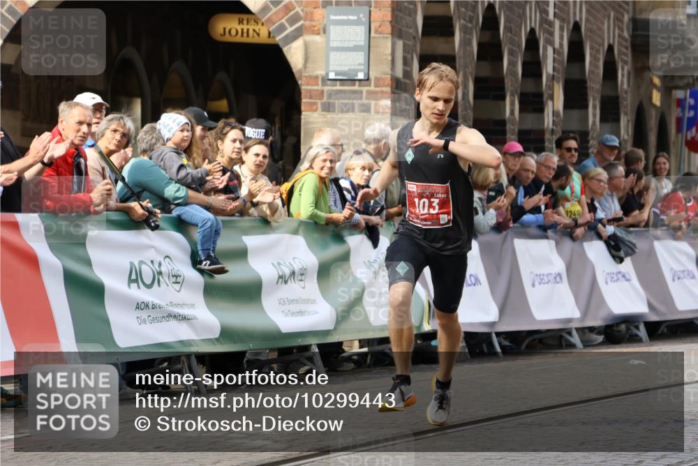 13.09.2026 - 21. swb-Marathon Bremen Strokosch-Dieckow http://msf.ph/oto/10299443 13.09.2026 12:46:38 Ziel 103, 1352, 1525, 8044, 574, 841 meine-sportfotos.de
