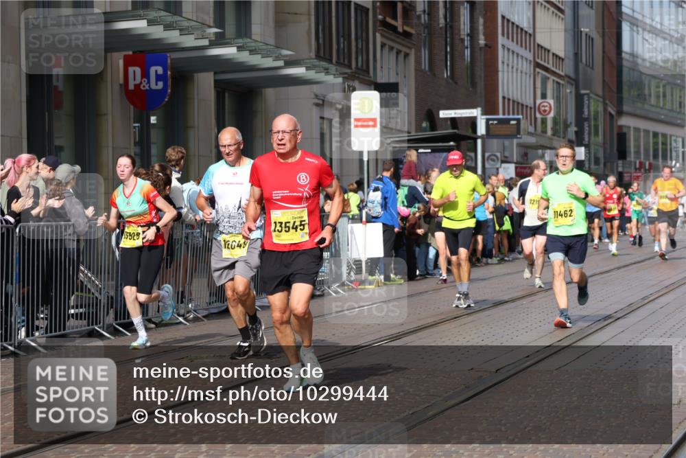 13.09.2026 - 21. swb-Marathon Bremen Strokosch-Dieckow http://msf.ph/oto/10299444 13.09.2026 10:47:11 Ziel 10189, 10210, 10223, 10270, 10310, 10319, 10594, 10807, 10860, 10873, 10898, 11130, 11187, 11269, 11462, 11469, 11646, 11809, 12048, 12077, 12195, 12296, 12298, 12318, 12547, 13521, 13528, 13545, 10289, 10445, 10504, 10744, 11060, 11199, 11212, 11344, 11608, 11650, 11651, 11661, 11783, 11814, 12298, 12364, 12375, 12415, 12470, 13589, 13613 meine-sportfotos.de