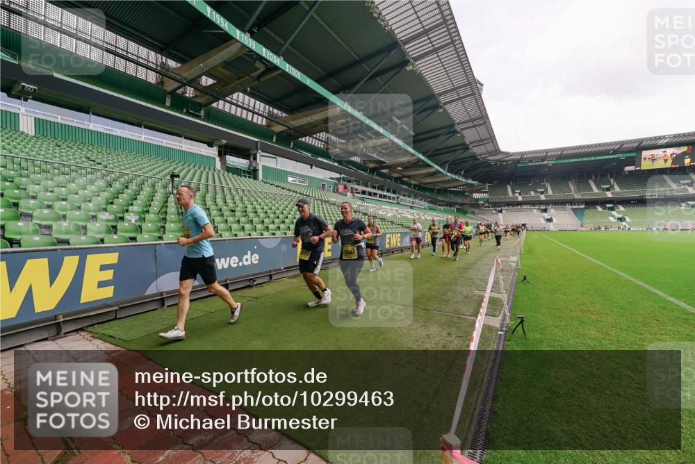 13.09.2026 - 21. swb-Marathon Bremen Michael Burmester http://msf.ph/oto/10299463 13.09.2026 10:37:28 Laufen im Stadion 10090, 10091, 10092, 10150, 10153, 10154, 10160, 10186, 10187, 10190, 10198, 10205, 10237, 10251, 10257, 10263, 10272, 10273, 10274, 10275, 10278, 10283, 10291, 10296, 10305, 10315, 10323, 10327, 10331, 10332, 10338, 10370, 10375, 10376, 10382, 10390, 10403, 10411, 10420, 10429, 10432, 10439, 10444, 10465, 10481, 10488, 10497, 10500, 10516, 10531, 10560, 10569, 10598, 10607, 10613, 10633, 10647, 10648, 10654, 10659, 10663, 10674, 10823 meine-sportfotos.de