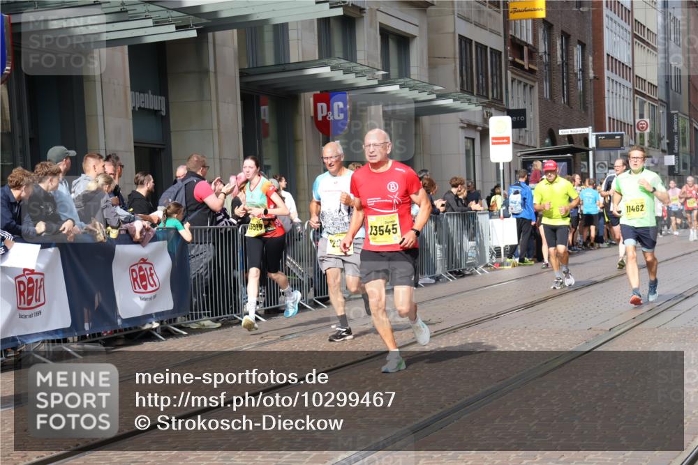 13.09.2026 - 21. swb-Marathon Bremen Strokosch-Dieckow http://msf.ph/oto/10299467 13.09.2026 10:47:12 Ziel 10189, 10210, 10223, 10270, 10310, 10319, 10594, 10807, 10860, 10873, 10898, 11130, 11187, 11269, 11462, 11469, 11646, 11809, 12048, 12077, 12195, 12296, 12318, 12547, 13521, 13528, 13545, 10289, 10445, 10504, 10744, 11060, 11199, 11212, 11344, 11462, 11608, 11650, 11651, 11661, 11783, 11814, 12298, 12364, 12415, 12470, 13589, 13613 meine-sportfotos.de