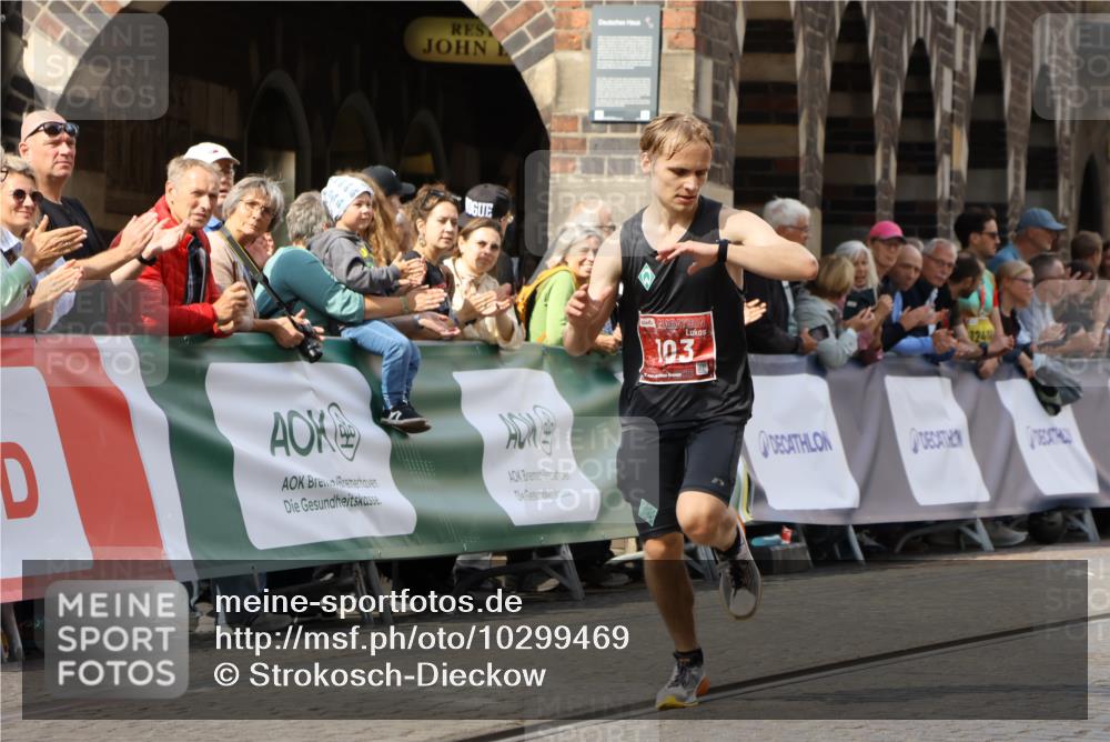 13.09.2026 - 21. swb-Marathon Bremen Strokosch-Dieckow http://msf.ph/oto/10299469 13.09.2026 12:46:39 Ziel 103, 1352, 1525, 8044, 574, 841 meine-sportfotos.de