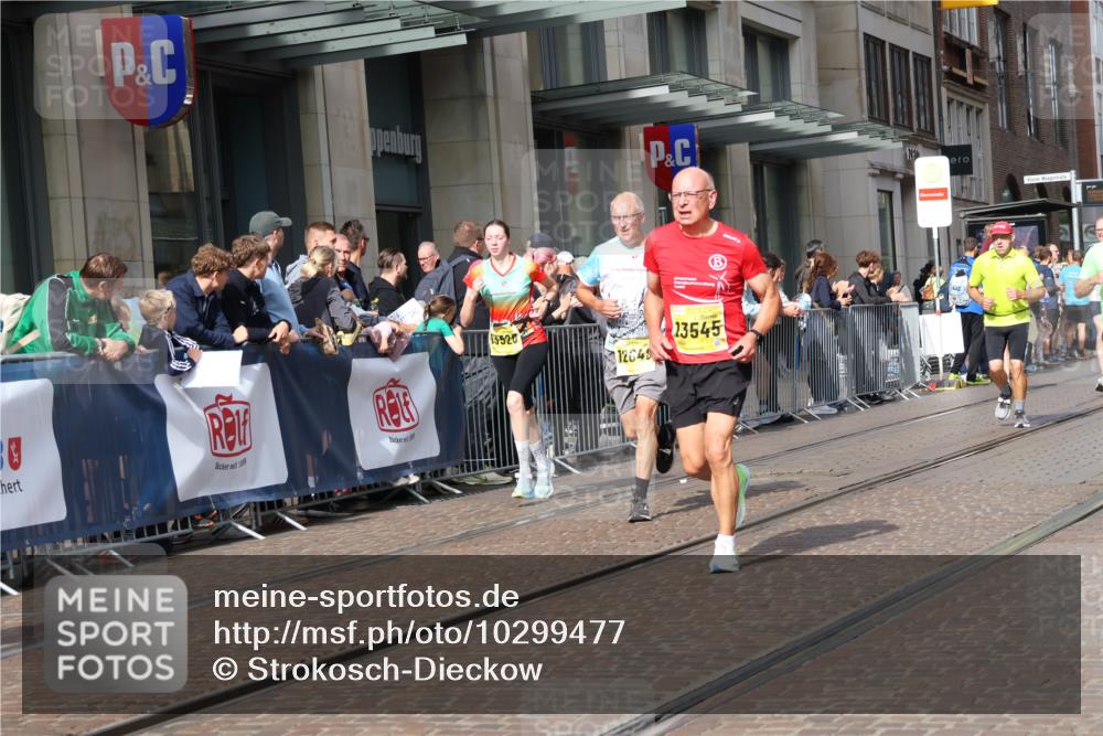13.09.2026 - 21. swb-Marathon Bremen Strokosch-Dieckow http://msf.ph/oto/10299477 13.09.2026 10:47:12 Ziel 10189, 10210, 10223, 10270, 10310, 10319, 10594, 10807, 10860, 10873, 10898, 11130, 11187, 11269, 11462, 11469, 11646, 11809, 12048, 12077, 12195, 12296, 12318, 12547, 13521, 13528, 13545, 10289, 10445, 10504, 10744, 11060, 11199, 11212, 11344, 11462, 11608, 11650, 11651, 11661, 11783, 11814, 12298, 12364, 12415, 12470, 13589, 13613 meine-sportfotos.de