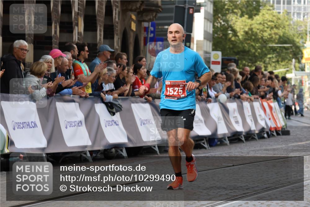 13.09.2026 - 21. swb-Marathon Bremen Strokosch-Dieckow http://msf.ph/oto/10299490 13.09.2026 12:46:52 Ziel 238, 841, 1253, 1391, 1525, 649 meine-sportfotos.de