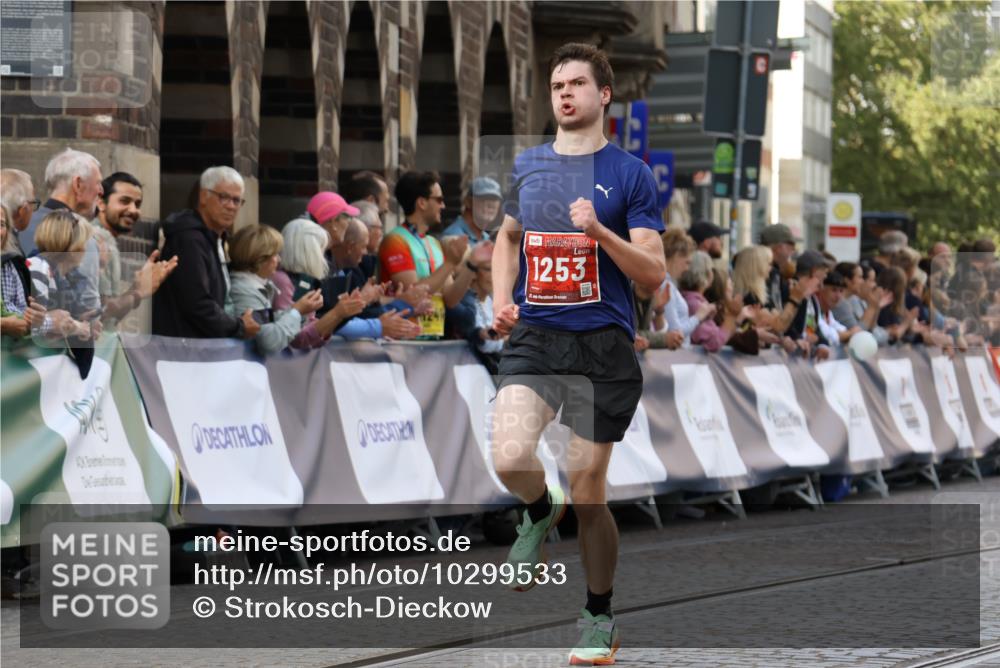 13.09.2026 - 21. swb-Marathon Bremen Strokosch-Dieckow http://msf.ph/oto/10299533 13.09.2026 12:46:55 Ziel 238, 574, 841, 1253, 1391, 1525, 649, 7741 meine-sportfotos.de