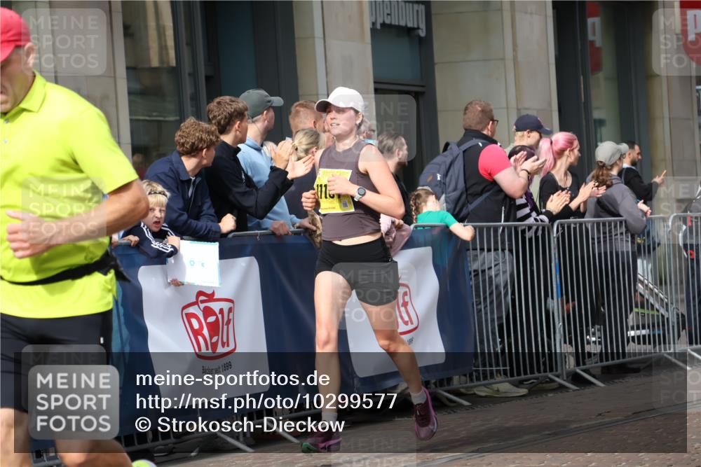 13.09.2026 - 21. swb-Marathon Bremen Strokosch-Dieckow http://msf.ph/oto/10299577 13.09.2026 10:47:17 Ziel 10172, 10189, 10210, 10223, 10270, 10310, 10393, 10592, 10594, 10807, 10860, 10873, 10898, 11018, 11130, 11269, 11469, 11634, 11646, 11809, 11894, 12077, 12195, 12296, 12318, 12547, 13521, 10289, 10319, 10744, 10898, 11060, 11187, 11199, 11212, 11269, 11344, 11462, 11608, 11650, 11651, 11783, 11814, 12048, 12298, 12415, 12470, 13528, 13545, 13589, 13613 meine-sportfotos.de