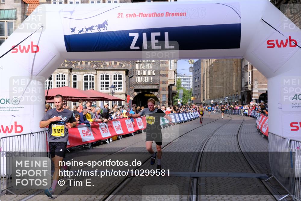13.09.2026 - 21. swb-Marathon Bremen Tim E. http://msf.ph/oto/10299581 13.09.2026 10:39:08 Ziel 10782, 10926, 11127, 11338, 12370 meine-sportfotos.de