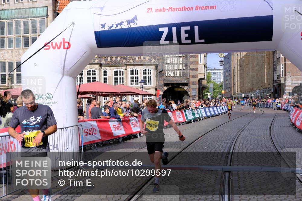 13.09.2026 - 21. swb-Marathon Bremen Tim E. http://msf.ph/oto/10299597 13.09.2026 10:39:08 Ziel 10782, 10926, 11127, 11338, 12370 meine-sportfotos.de
