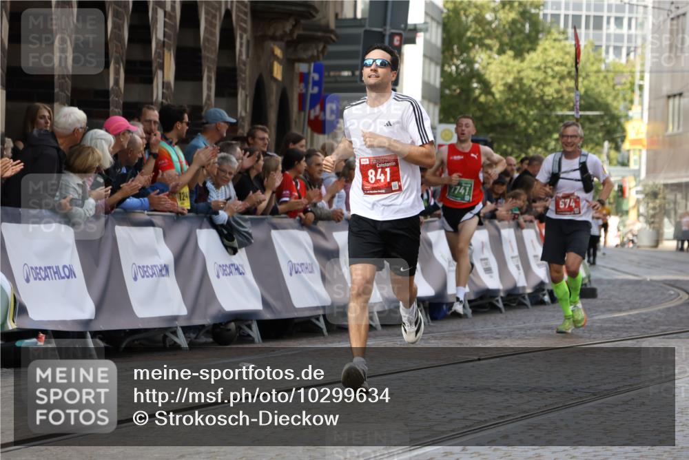 13.09.2026 - 21. swb-Marathon Bremen Strokosch-Dieckow http://msf.ph/oto/10299634 13.09.2026 12:47:04 Ziel 238, 574, 841, 1391, 7741 meine-sportfotos.de