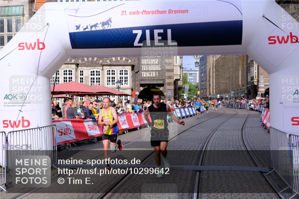 13.09.2026 - 21. swb-Marathon Bremen Tim E. http://msf.ph/oto/10299642 13.09.2026 10:39:15 Ziel 10782, 10926, 11127, 11338, 12003 meine-sportfotos.de