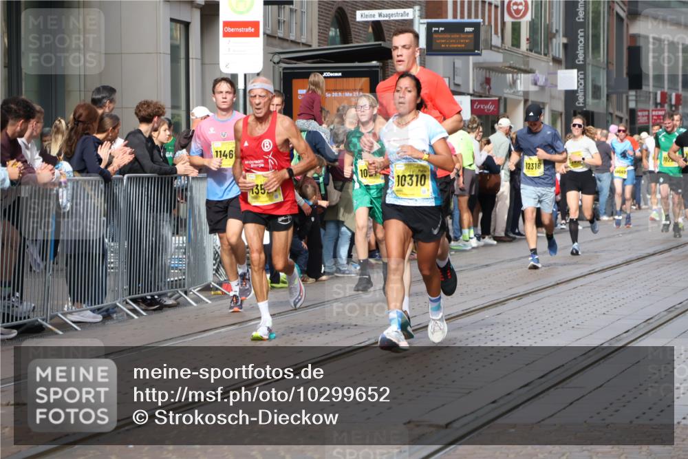 13.09.2026 - 21. swb-Marathon Bremen Strokosch-Dieckow http://msf.ph/oto/10299652 13.09.2026 10:47:20 Ziel 10172, 10189, 10210, 10223, 10270, 10310, 10393, 10592, 10594, 10807, 10860, 10873, 11018, 11130, 11469, 11634, 11646, 11809, 11894, 12077, 12296, 12318, 12547, 12558, 13521, 10189, 10319, 10744, 10898, 11060, 11187, 11269, 11344, 11462, 11650, 11651, 11814, 12048, 12195, 12298, 12415, 12470, 13528, 13545, 13589, 13613 meine-sportfotos.de