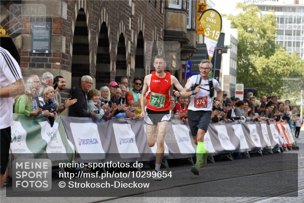 13.09.2026 - 21. swb-Marathon Bremen Strokosch-Dieckow http://msf.ph/oto/10299654 13.09.2026 12:47:07 Ziel 238, 574, 841, 1391, 7741 meine-sportfotos.de