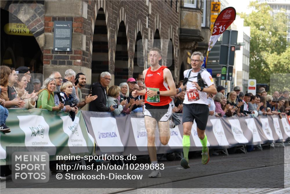 13.09.2026 - 21. swb-Marathon Bremen Strokosch-Dieckow http://msf.ph/oto/10299683 13.09.2026 12:47:07 Ziel 238, 574, 841, 1391, 7741 meine-sportfotos.de