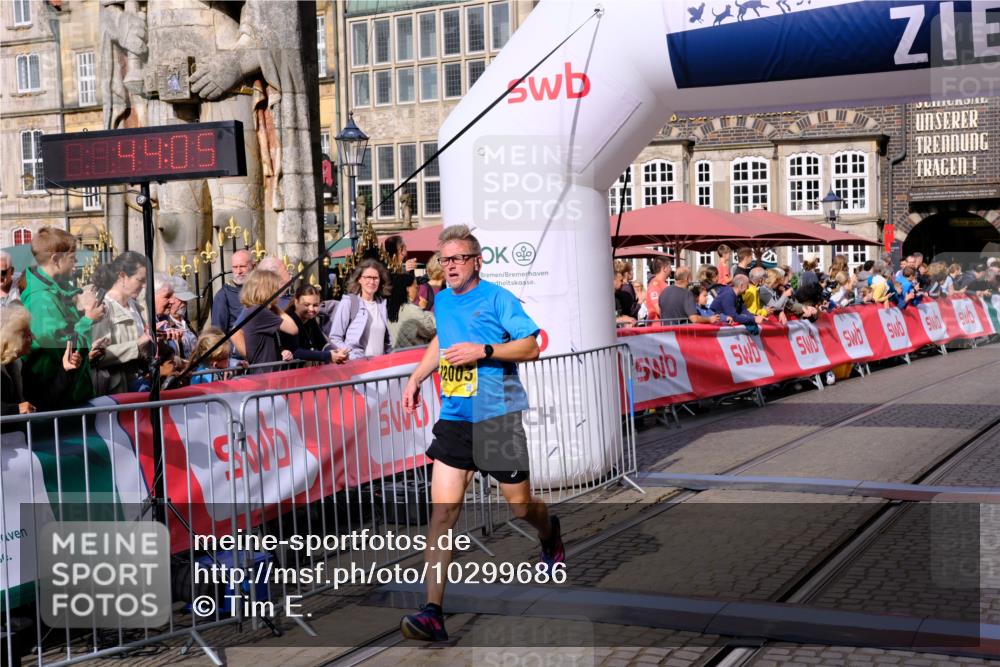 13.09.2026 - 21. swb-Marathon Bremen Tim E. http://msf.ph/oto/10299686 13.09.2026 10:39:22 Ziel 10782, 11338, 11454, 12003, 13641 meine-sportfotos.de