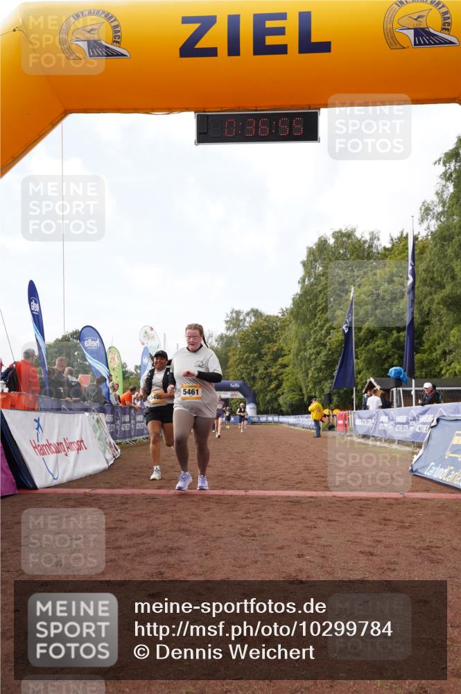 13.09.2026 - Airport Race Dennis Weichert http://msf.ph/oto/10299784 13.09.2026 10:37:28 Ziel 5105, 5107, 5407, 5461, 5462 meine-sportfotos.de