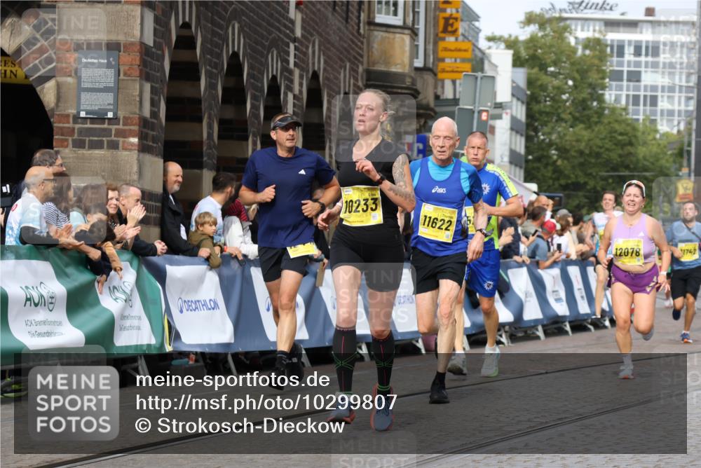 13.09.2026 - 21. swb-Marathon Bremen Strokosch-Dieckow http://msf.ph/oto/10299807 13.09.2026 10:50:34 Ziel 10170, 10876, 10923, 11111, 11128, 11178, 11497, 11499, 11680, 12045, 12240, 12269, 13562, 10267, 10764, 11076, 11220, 11753, 11774, 11961, 12052, 12070, 12309, 12488, 13544 meine-sportfotos.de