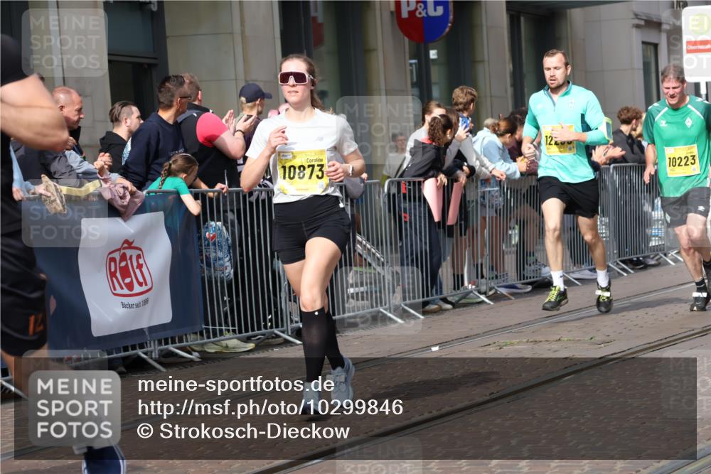 13.09.2026 - 21. swb-Marathon Bremen Strokosch-Dieckow http://msf.ph/oto/10299846 13.09.2026 10:47:29 Ziel 10172, 10210, 10223, 10393, 10592, 10594, 10860, 11018, 11130, 11360, 11634, 11735, 11809, 11894, 12077, 12278, 12318, 12547, 12558, 10189, 10223, 10270, 10310, 10319, 10744, 10807, 10873, 10898, 11187, 11269, 11462, 11469, 11646, 11650, 11651, 11814, 12048, 12195, 12296, 12298, 12318, 13521, 13528, 13545, 13589 meine-sportfotos.de