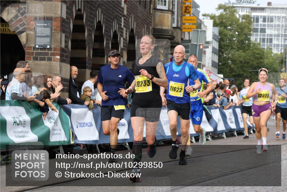 13.09.2026 - 21. swb-Marathon Bremen Strokosch-Dieckow http://msf.ph/oto/10299850 13.09.2026 10:50:34 Ziel 10170, 10876, 10923, 11111, 11128, 11178, 11497, 11499, 11680, 12045, 12240, 12269, 13562, 10267, 10764, 11076, 11220, 11753, 11774, 11961, 12052, 12070, 12309, 12488, 13544 meine-sportfotos.de