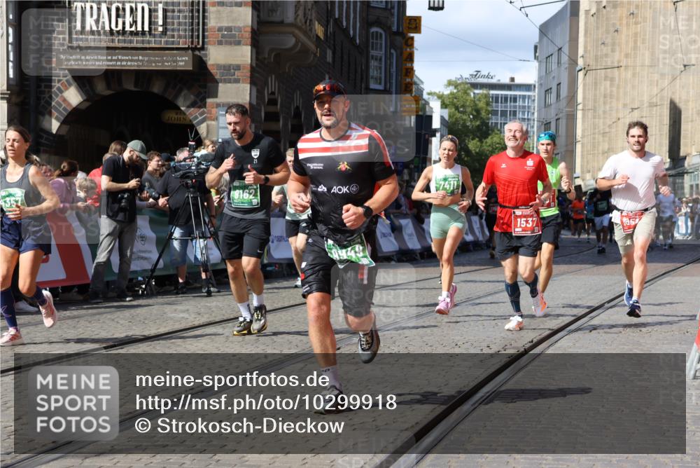 13.09.2026 - 21. swb-Marathon Bremen Strokosch-Dieckow http://msf.ph/oto/10299918 13.09.2026 13:20:34 Ziel 205, 232, 655, 1058, 1390, 1537, 1750, 1931, 2122, 2343, 2577, 2807, 2885, 2903, 3685, 3690, 4287, 4351, 5137, 5340, 5389, 5450, 5583, 6663, 6901, 7018, 7341, 7531, 7664, 8178, 9047, 9518, 9756, 13222, 541, 769, 876, 3866, 4174, 4482, 5213, 5855, 5954, 6177, 7411, 7517, 8005, 8141, 8804, 9162, 9691, 13126 meine-sportfotos.de