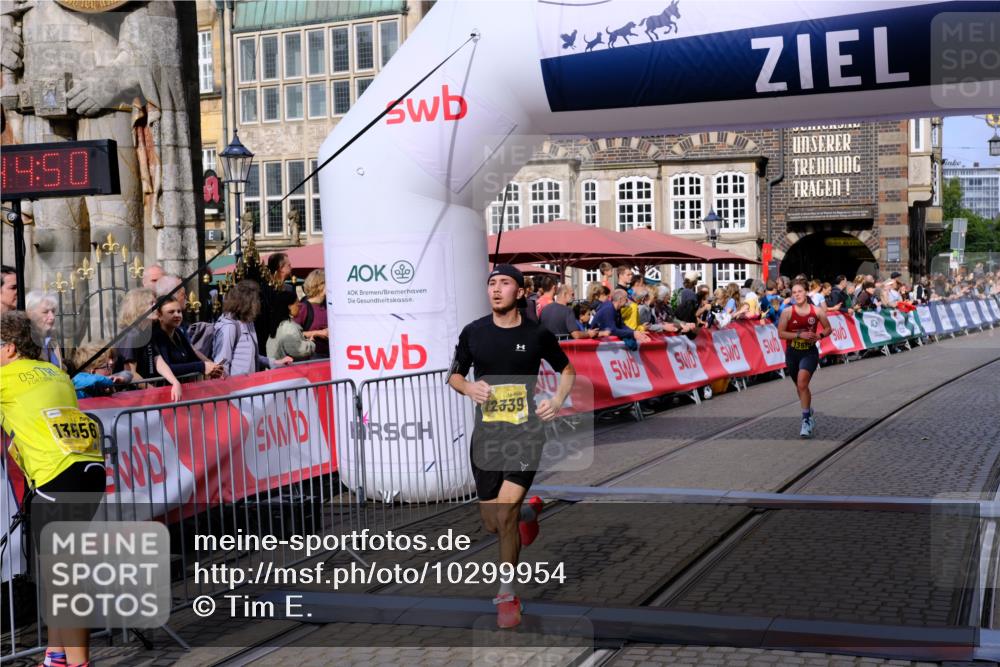 13.09.2026 - 21. swb-Marathon Bremen Tim E. http://msf.ph/oto/10299954 13.09.2026 10:40:06 Ziel 11198, 11721, 12144, 12339, 13519, 13642 meine-sportfotos.de